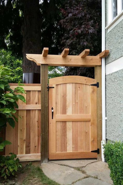 Cedar Gate, Japanese Fence, Wooden Fence Gate, Tor Design, Wood Fence Gates, Wooden Garden Gate, Backyard Gates, Garden Gates And Fencing, Yard Gate