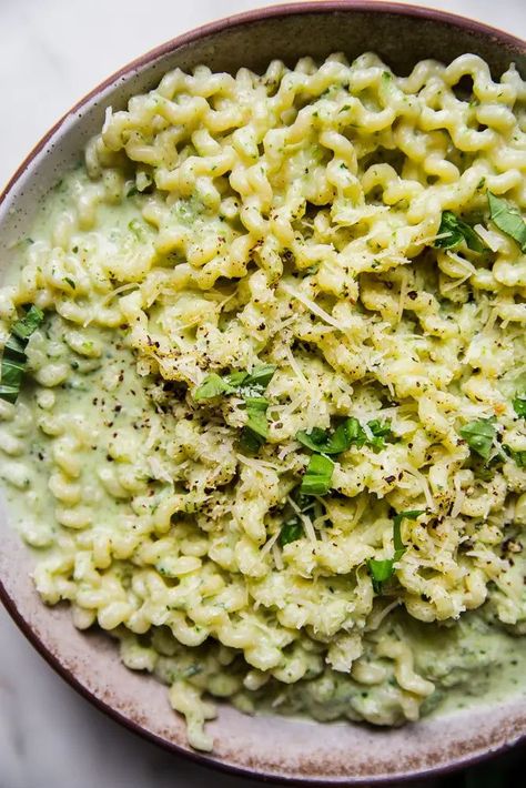 Creamy zucchini pasta is our latest favorite way to use up our annual backyard squash deluge. Creamy Zucchini Pasta, Zucchini Pasta Recipes, Creamy Zucchini, Hummus Bowl, Cream Sauce Pasta, Creamy Pasta Sauce, Pastas Recipes, The Modern Proper, Modern Proper