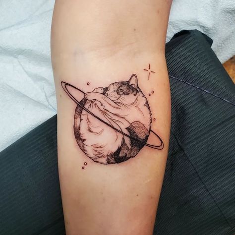 Felicette Space Cat Tattoo, Cat And Space Tattoo, Space Kitty Tattoo, Space Animal Tattoo, Planets Tattoo Ideas, Cat Planet Tattoo, Cosmic Cat Tattoo, Cute Planet Tattoo, Cat Star Tattoo