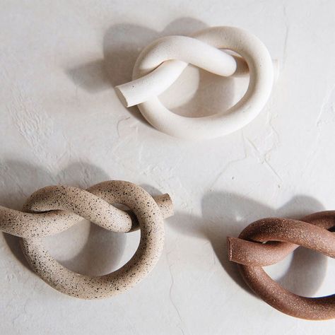 Ceramic Napkin Ring Knot - Speckle Pottery Napkin Rings, Clay Napkin Rings, Clay Knot, Ceramic Napkin Rings, Napkin Rings Diy, Clay Classes, Ceramic Collection, Ceramic Accessory, Pottery Inspo