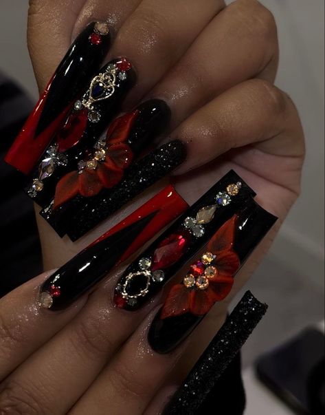 Red And Black Nails Acrylic, Red Bottom Nails, Red Black Nails, Black Prom Nails, Sweet 16 Nails, Quince Nails, Quinceanera Nails, Bella Nails, Red And Gold Nails