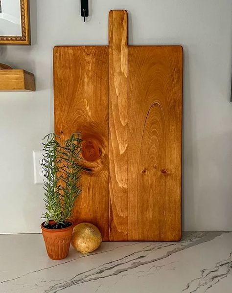 Diy Wood Gifts, Ultimate Charcuterie Board, Diy Cowl, Charcuterie Board Diy, Diy Bread, Wooden Bread Board, Wood Charcuterie Board, Bread Boards, Wooden Serving Boards