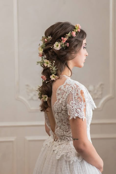 Flower hair garland. Garland is a long ornament on a flexible wire. At the front it's shaped like a wreath, at the back it's entwined in the hair. The standard length of the garland is one meter ❤️ This one is in peach, green and cream tones. Photo 📸 @michaela.durisova Dress 👗 @salonisabell #wedding #weddinginspiration #bridetobe #headpiece #hairaccessory #bridalhair #bridalhairstyle #hairgarland #flowerhairgarland #flowergarland #dreamwedding #bridalinspo #bridalflowers #weddingideas Natural Flowers Hair Wedding, Green Flowers In Hair, Flowers Woven Into Hair Wedding, Floral Crown Hairstyle, Wedding Hairstyle Flowers, Hair With Flowers In It, Flowers Hair Wedding, Hair Garland Wedding, Natural Bridal Hair