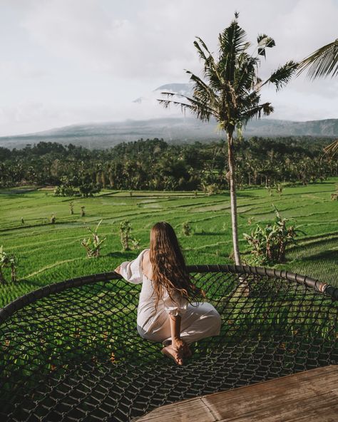 Stop scrolling, I think I found the best bamboo villa in Bali 🤩 With views over lush rice fields and Mt Agung looming above, waking up @nudehousebali is a dream💭 As per usual, our Indo trip ended up being jam-packed despite my best intentions for a relaxed holiday 😅 but this was the perfect place to end the trip. We enjoyed drinks and dinner with a view, played Monopoly and Scrabble, and relaxed in their heavenly bathtub 🛁 Next time I just want to go back and spend a few days there with no ... Bamboo Villa, Dinner With A View, Villa In Bali, Villas In Bali, Bali Travel Guide, Bamboo House, Rice Fields, Hotel Architecture, Round The World