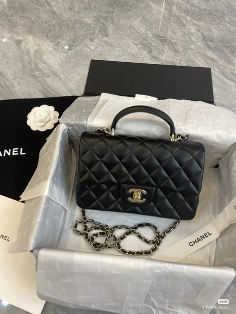 Chanel Top Handle Bag, Monica Murphy, Chanel Top Handle, Chanel Top, Chanel #1, Chanel Outfit, Bag Chanel, Girly Bags, Luxury Purses