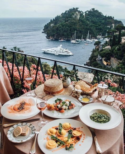 #goodmorning #morning #view #breakfast #yummy #food #eat #water #ocean #vacation #relax #boho #trave #world #earth #dream #drink #pasta #italy Tara Milk Tea, Portofino Italy, Belmond Hotels, Italy Food, Travel Inspo, Dream Destinations, Travel Aesthetic, Dream Vacations, Birthday Theme