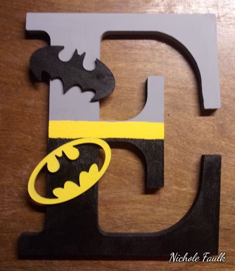 Batman Crafts For Boyfriend, Batman Boyfriend Gifts, Batman Presents For Him, Batman Diy Gifts, Batman Wood Projects, Letter Birthday, Batman Baby Shower, Batman Baby, Batman Diy