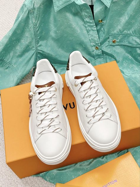 sns.verflyy Louis Vuitton Women’s Time Out Trainers White For Women LV SHOP MORE LUXURY PRODUCTS HERE


Description
Louis Vuitton Women’s Time Out Trainers White For Women LV
Size: 35-40
The Time Out Trainers are revisited in Monogram-embossed and accessorised with LV Initials and Monogram Flower charms. Crafted from with contrast stitching, they hang from a gold-tone buckle attached to the laces. A Monogram canvas trim at the back completes this design, which is notable for its elevated outsole.
Monogram-embossedElevated, treaded outsoleLouis Vuitton-engraved eyeletsLV Initials and Monogram Flower charmsMonogram at the backMonogram Flowers on the outsole
Include box, dust bag.This product is of the premium quality.The production time is 3-5 working days.Please choose the correct size in c E Monogram, Louis Vuitton Women, Trainers Fashion, Louis Vuitton Shoes, Sneaker Brands, Time Out, Canvas Sneakers, Casual Shoes Women, Monogram Canvas