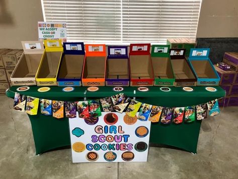 Cookie Booth Craft, Girl Scout Cookie Display Boxes, Girl Scout Booth Signs, Girl Scout Cookie Box Display, Girl Scout Cookie Booth Posters, Girls Scout Cookie Booth Ideas, Girl Scout Cookie Booth Decorations, Cookie Booth Display Ideas, Girlscout Booth Ideas