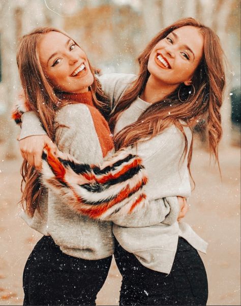 Best Friends Photography, Sisters Photoshoot Poses, Sister Photography, Sister Poses, Sisters Photoshoot, Best Friend Photography, Best Friend Poses, Shotting Photo, Best Friend Photoshoot