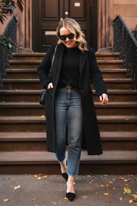 Pea Coat And Jeans Outfit, Wool Coat Outfits For Women, Black Wool Coat Outfit Winter, Black Pea Coat Outfit, Wool Trench Coat Outfit, Black Peacoat Outfit, Pea Coat Outfits, Red Coat Outfit Winter, Pea Coat Outfit