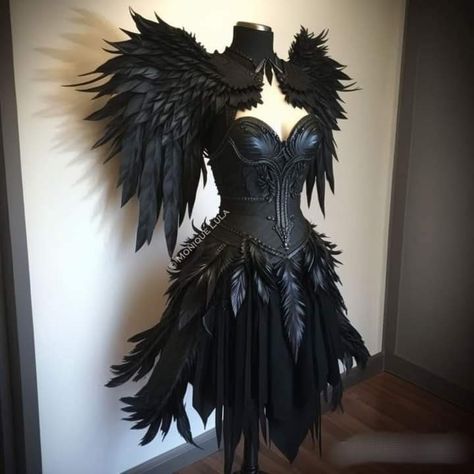 Dark Angel Cosplay, Dark Angel Outfit, Fallen Angel Cosplay, Fallen Angel Outfit, Fallen Angel Costume Ideas, Crow Outfit, Alt Dresses, Crow Costume, Raven Dress