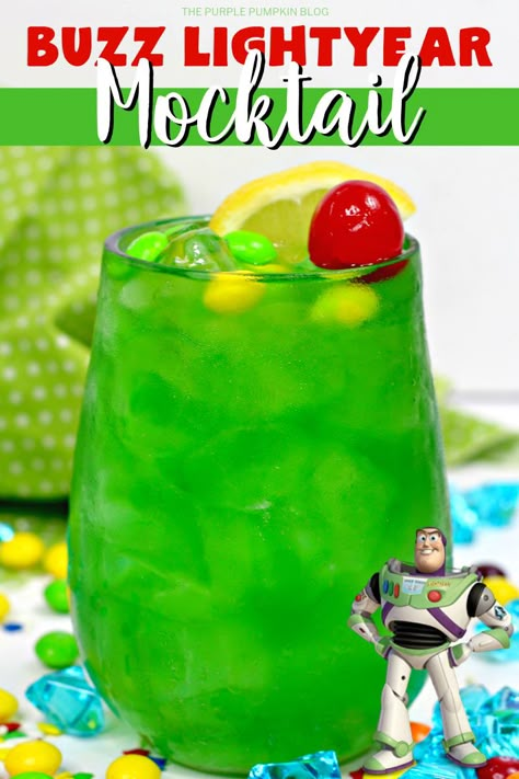 If your kids love Toy Story, they are going to love this fizzy and fruity Buzz Lightyear Mocktail! This fun beverage is quick to make, and is great for a Toy Story themed party. Make individual Buzz Lightyear mocktails, or make a large batch and serve from a drinks dispenser. This kid-friendly non-alcoholic cocktail is out of this world! #Mocktails #BuzzLightyearMocktail #PartyDrinks #ThePurplePumpkinBlog #ToyStory Buzz Lightyear Party Food Ideas, Toy Story Cocktails, Toy Story Recipes, Toy Story Themed Dinner, Buzz Lightyear Birthday Party Food, Toy Story Movie Night Food, Toy Story Drinks, Toy Story Movie Night, Mocktail For Kids