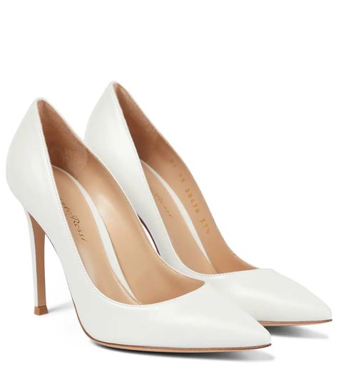 Gianvito Rossi - Gianvito 105 leather pumps | Mytheresa Kate Middleton Shoes, Princess Kate Style, Gianvito Rossi Heels, Bridal Closet, Anna Costume, Dr Shoes, Rossi Shoes, Elegant Heels, Jimmy Choo Heels