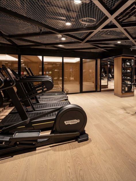 The Londoner Hotel, Spa Design Interior, Adidas Logo Wallpapers, Poolside Cabana, Luxury Gym, Everyone Leaves, Lake Hotel, Yabu Pushelberg, Gym Setup