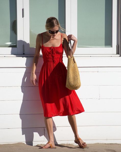 CIAO LUCIA! on Instagram: “The Gabriela Dress in Chili 🌶” Spring Dress Trends, Italian Summer Outfits, Ciao Lucia, European Summer Outfits, Quoi Porter, Europe Outfits, Italy Outfits, Outfit Trends, Midi Length Dress