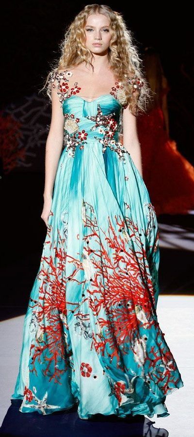 Zuhair Murad coral and sea inspired dress Detail Couture, Zuhair Murad Haute Couture, Zuhair Murad, Mermaid Fashion, Looks Chic, Gorgeous Gowns, Inspired Dress, Mode Vintage, Coral Reef