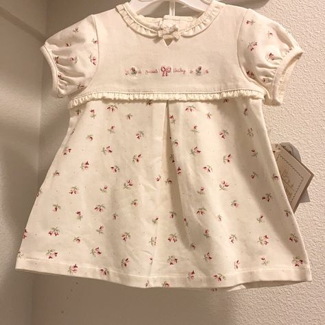 Nwt. Non-Smoking, No Pet Household. Vintage Newborn Clothes, Cottage Core Baby Clothes, Early 2000s Baby Clothes, Pink Baby Clothes, Baby Clothes Vintage, Two Piece Set Dress, Baby Pink Clothes, Vintage Kids Clothes, Tiny Clothes