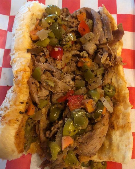 Copycat Portillos Italian Beef, Chicago Hot Beef Sandwiches, Authentic Italian Beef Sandwiches, Italian Beef Crockpot Giardiniera, Chuck Roast Italian Beef Sandwiches, Portillo Italian Beef Recipe, The Bear Beef Sandwich, Italian Beef Portillos, Best Beef Sandwiches