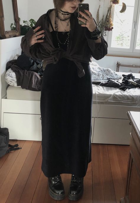 Cocktail Dress Alternative, Black Maxi Dress Goth, Loose Goth Outfit, Maxi Dress Mid Size, Maxi Skirt Whimsigoth, All Black Witchy Outfit, Everyday Goth Outfit, Goth Maxi Dress, Midwest Gothic Aesthetic Outfits