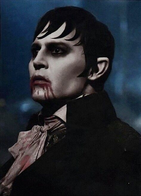 Dark Shadows - Johnny Depp as Barnabas Collins. I can't believe I never watched this Burton film before. Much better than expected, great cast, and probably my favorite Depp performance. Johnny Depp Dark Shadows, Dark Shadows 2012, Human Centipede, Barnabas Collins, Tim Burton Characters, Johnny Depp Movies, Vampire Love, Vampire Movies, Tim Burton Films