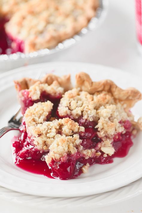 Raspberry Crumble Pie, Cherry Crumble Pie, Cherry Pie Crumble, Best Ever Apple Pie, Cherry Crumb Pie, Homemade Cherry Pies, Cherry Crumble, Raspberry Crumble, Best Pecan Pie