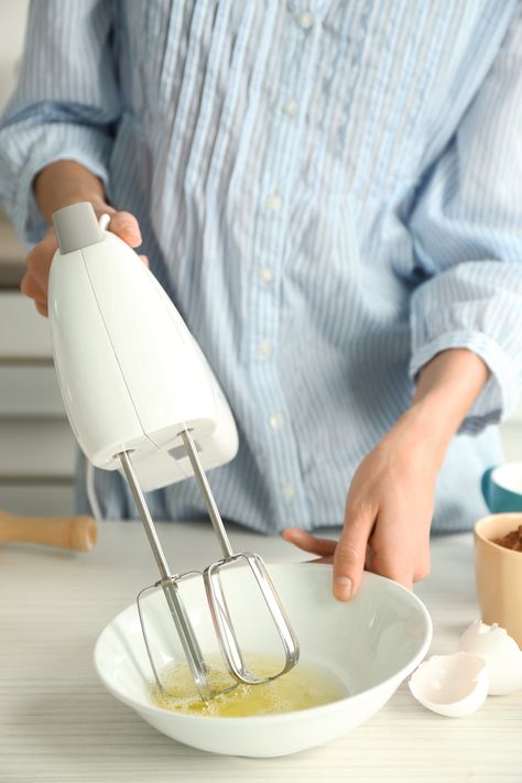 Why My Stand Mixer Will Never Replace My Hand Mixer — Appliance Love Hand Mixer Recipes, Mixer Recipes, Handheld Mixer, Electric Hand Mixer, Christmas Cake Designs, Blender Recipes, Egg Beaters, Hand Mixer, Electric Mixer