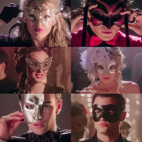 Gossip Girl on Instagram: “Halloween is approaching! What are you going to be?🎃 • #gossipgirl #blakelively #blairwaldorf #pennbadgley #edwestwick #chuckbass…” Masked Ball Outfit, Masquerade Party Themes, Masquerade Outfit Ideas, Masquerade Party Outfit, Gossip Girl Party, Masquerade Ball Outfits, Mask Outfit, Masquerade Outfit, Mask Ball