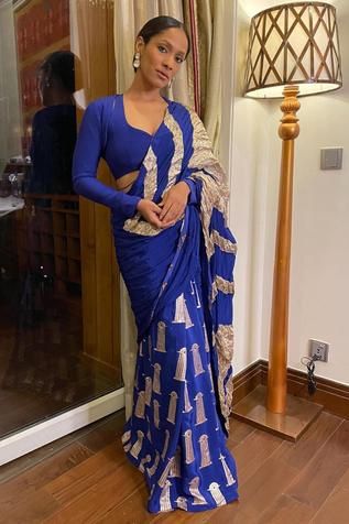 Masaba Saree Blouses, Cobalt Blue Saree, Crepe Saree Blouse Designs, Royal Blue Saree Look, Masaba Saree, Royal Blue Saree, Saree Blue, Full Sleeve Blouse, Floral Print Sarees