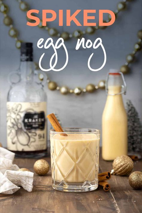 Spiked Eggnog Recipe, Eggnog Recipe Spiked, Eggnog With Rum, Alcoholic Eggnog, Cocktail Punch, Punch Christmas, Eggnog Cocktail, Eggnog Drinks, Eggnog Recipe Homemade