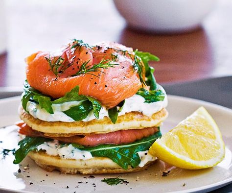 Smoked Salmon Blinis, Mess Food, Healthy Slow Cooker, Smart Cooking, Smoked Salmon, Breakfast Lunch Dinner, Dessert For Dinner, Cafe Food, Pork Recipes