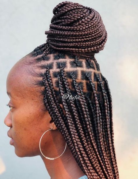 Knotless Ombre Braids in a Bun Knotless Ombre Braids, Braids In A Low Bun, Platinum Blonde Braids, Braids In A Bun, Vacation Hairstyle, Side Braid With Curls, Knotless Braids Styles, Knotless Braids Hairstyles, Black Hair Curls