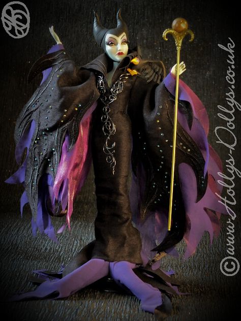 Maleficent ! | Just a quick piccy to show my FABULOUS new De… | Flickr Heroes And Villains, Disney Dolls, Dolls For Sale, Princess Dolls, The Aurora, The Drama, Maleficent, Disney Villains, Disney Store