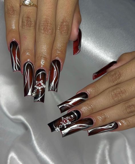 Red And Black Chrome Nails Designs, Black And Red Nails Design Ideas, Red And Black Airbrush Nails, Red And Black Chrome Nails, Red And Chrome Nails, Black And Red Nail Designs, Nails Black And Red, Red Bottom Nails, Gel Chrome Nails