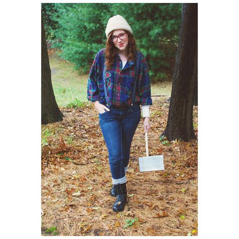 Last-Minute Halloween Costumes For Women | POPSUGAR Smart Living Lumberjack Costume Female, Lumberjack Costume, Easy Halloween Costumes For Women, Diy Costumes Women, Easy Diy Costumes, Halloween Costumes For Women, Diy Kostüm, Barbecue Party, Diy Costume