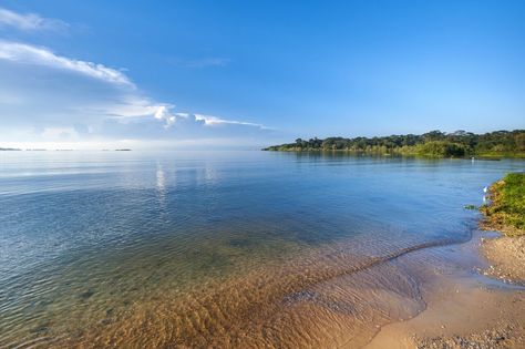 Largest lake, by surface area, in Africa. Located in Kenya, Tanzania & Uganda. Spy Shows, Lake Victoria, Victoria Beach, Nature Architecture, Pope Francis, East Africa, Four Corners, Great Lakes, Natural Wonders