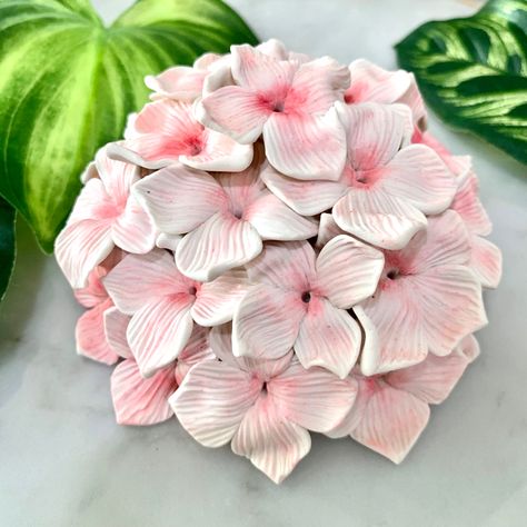 Pink Hydrangeas, Hydrangeas Sculpture, Clay Wall Sculpture, Flower Wall Art 3d Floral Wall Art, Backyard Garden Design Ideas, 3d Wall Art Sculpture, Landscaping Decor, Pink Flower Wall, Sculpture Flower, Art & Craft Paint, Flower Sculptures, Garden Design Ideas