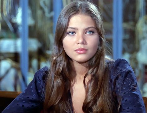 Blonde Hair Dark Eyes, Steampunk Hairstyles, Ornella Muti, Italian Beauty, Vogue Beauty, Actor Picture, Haircuts Straight Hair, Aesthetic Women, Hair Inspiration Color