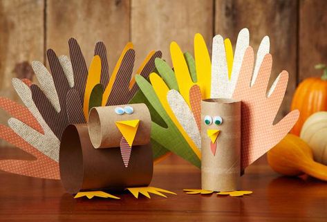 Crafts Thanksgiving, Food Thanksgiving, Thanksgiving Turkey Craft, Turkey Handprint, Kids Party Crafts, Easy Thanksgiving Crafts, Thankful Thanksgiving, Thanksgiving Projects, Turkey Crafts