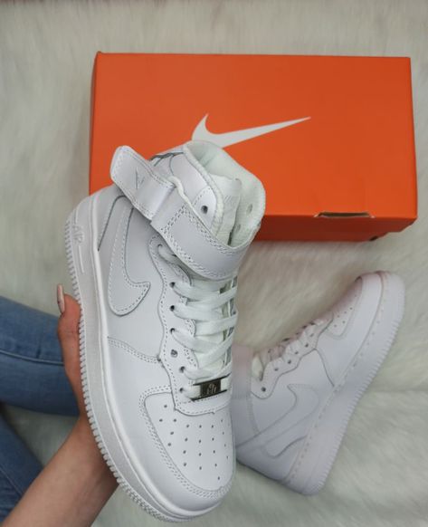 Nike Air Force Bota, Nike Air Force 1 Bota, Air Force 1 High, Tenis Nike, Fresh Shoes, Nike Air Force Ones, Hype Shoes, Cool Instagram Pictures, Air Force Ones