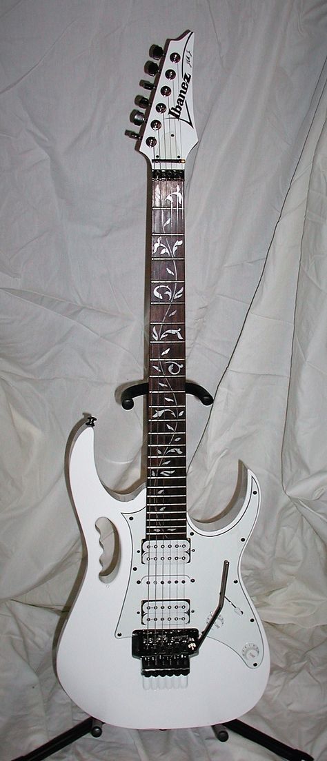 Ibanez Jem Jr. Guitar. Ibanez Guitars Aesthetic, Ibanez Guitars Electric, Ibanez Jem Jr, Cool Guitar Picks, Electric Guitar Ibanez, White Guitar, Guitar Ibanez, Ibanez Acoustic Guitar, Ibanez Electric Guitar