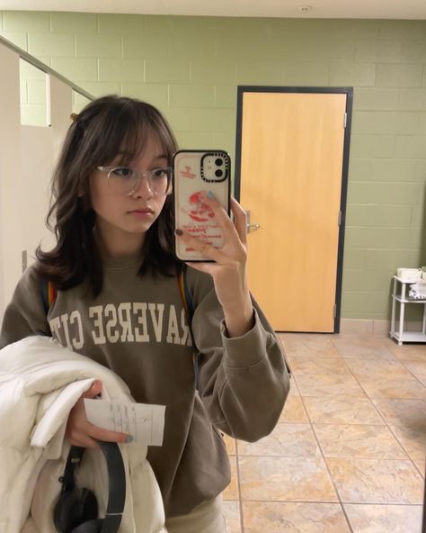 Fluffy Wispy Bangs, Glasses Brunette Hair, Light Bangs Haircut With Layers, Short Curtain Bangs With Wispy Bangs, Short Brown Hair With Wispy Bangs, Bangs With Medium Hair And Glasses, Wispy Bangs Inspo Pics, Whispy Front Bangs With Glasses, Wispy Fringe With Glasses