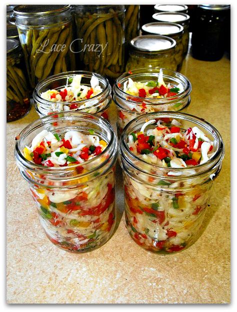 Canning Cabbage Recipes, Canning Cabbage, Canning Bell Peppers, Canning Peppers, Pickled Vegetables Recipe, Pressure Canning Recipes, Canning Pickles, Home Canning Recipes, Canning Vegetables