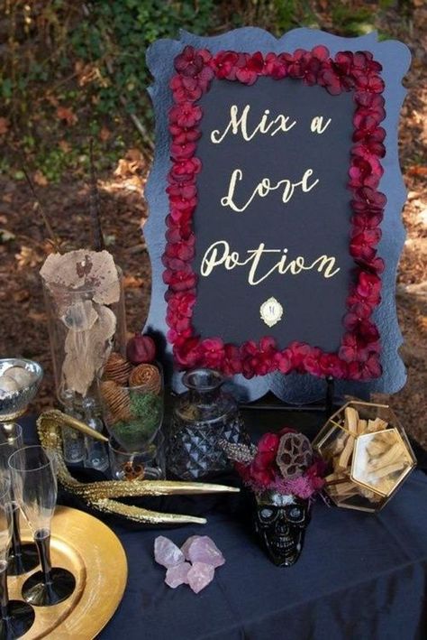 Create an interactive and fun "Love Potion" favor station for your next Halloween party or wedding! Get details now at fernandmaple.com. Diy Moon Phase, Favor Station, Halloween Wedding Reception, Halloween Bridal Showers, Love Potions, Diy Moon, Halloween Themes Decorations, Halloween Themed Wedding, Elegant Halloween