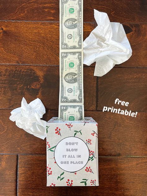 Cash is always a welcome gift! This DIY money gift box is sure to be a hit for Chrsitmas! The tissue box money gift includes cash and Kleenexes... what more could you want?! It doesn't get more practical (or funny) than that. Although the toilet paper money gift competes for most practical and funny way Money Box Diy, Creative Ways To Give Money, Ways To Give Money, Valentines Gift Bags, Creative Money Gifts, Kleenex Box, Balloon Pop, Magazine Crafts, Diy Money