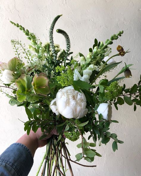 Forest Flower Bouquet, Forest Floral Arrangements, Monochrome Floral Arrangement, Fine Art Bouquet, Greenery Floral Arrangements, Green Floral Installation, Greenery Floral Arrangement, Mixed Bouquet, Simple Wedding Bouquets