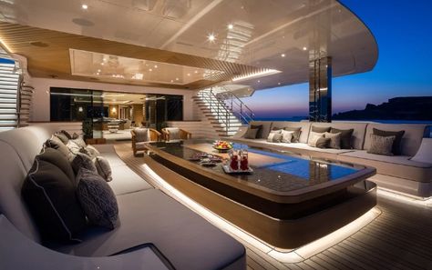 yacht-Lana-interior (4) Benetti Yachts, Luxury Yacht Interior, Big Yachts, Yacht Interior, Rich Girl Lifestyle, Luxury Yacht, Boats Luxury, Luxury Lifestyle Dreams, Yacht Design