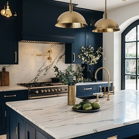 kitchen-color-schemes Cozy Minimalist Kitchen, Blue And Gold Kitchen, Royal Blue Kitchen, Most Popular Kitchens, Kitchen Colors Schemes, Luxury Houses Kitchen, Kitchen Cabinet Inspiration, Beautiful Kitchen Cabinets, Burmilla