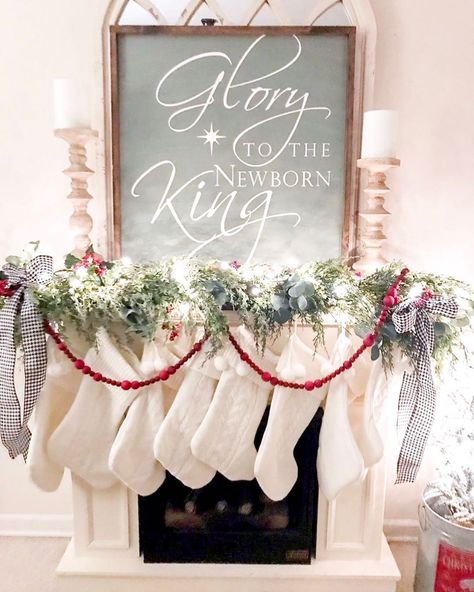 Christmas Sign Over Fireplace, Christmas Sign For Mantle, Christmas Sign Above Fireplace, Christmas Mantle Signs, Glory To The Newborn King Sign, Fireplace Ideas Christmas, Christmas Fireplace Ideas, Stairs Remodeling, Christmas Mantle Ideas