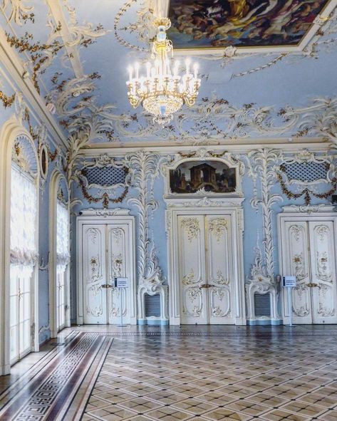 Blue Baroque Interior بيوت ملكية, Foto Muro Collage, Architecture Baroque, Castle Aesthetic, Winter Palace, Baby Blue Aesthetic, Light Blue Aesthetic, Hermitage Museum, Royal Aesthetic